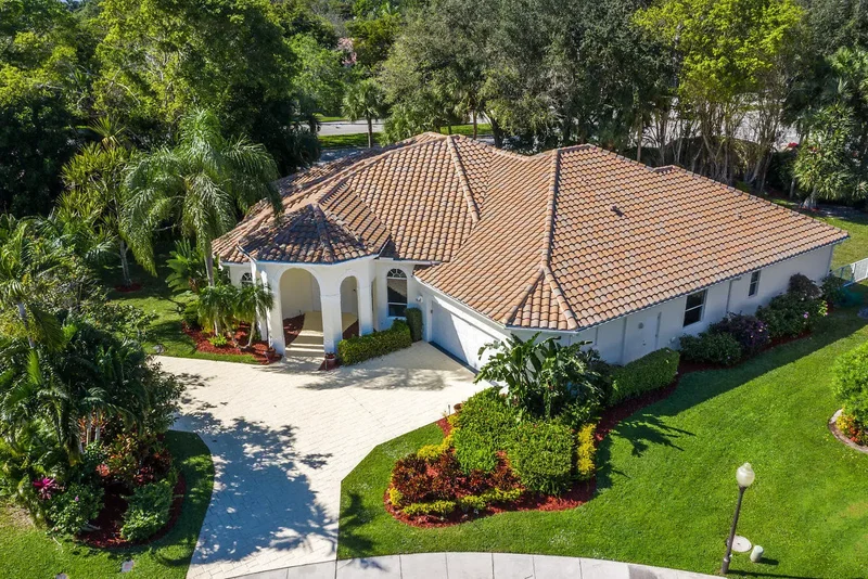 colonnade_boca_raton_homes_for_sale-03