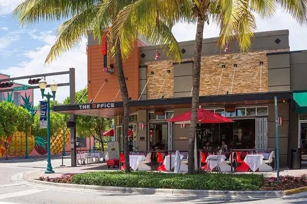 city-walk-at-pineapple-grove-delray-beach-028