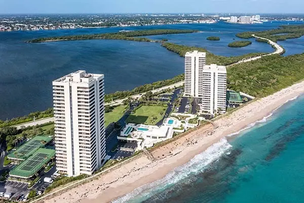 water-glades-singer-island-feature